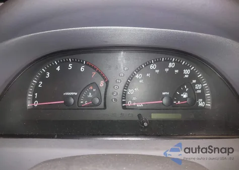 2004 Toyota Camry Le z USA, uszkodzony, nr VIN 4T1BE32K24U349214